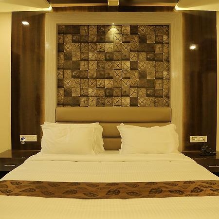 Pratap Residency Hospet, Karnataka Hotel Bagian luar foto