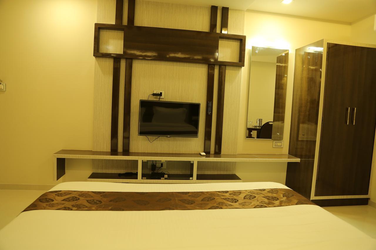 Pratap Residency Hospet, Karnataka Hotel Bagian luar foto